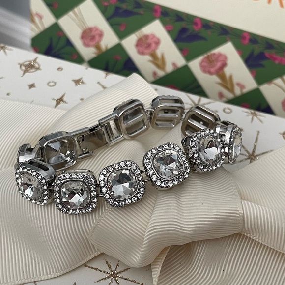 SQ✨Elegant Silver Crystal Bracelet✨NEW - Picture 6 of 6